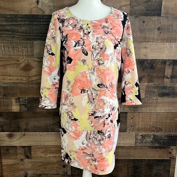 Bar III Dresses & Skirts - NWT BarIII floral dress Size Large